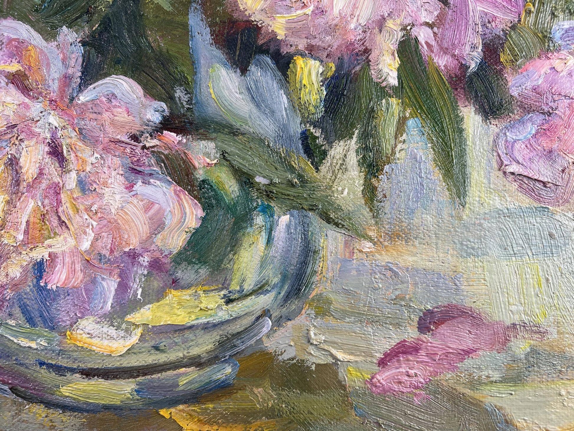 Oil painting Silent Fragrance by Ivan Kovalenko: pink purple peonies in vase