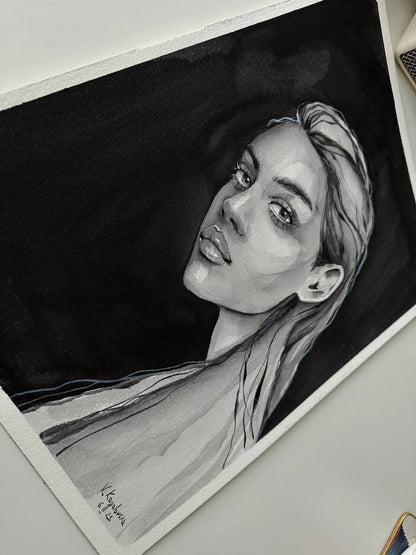Detailed black-and-white charcoal portrait of woman by Victoria Kagalovska