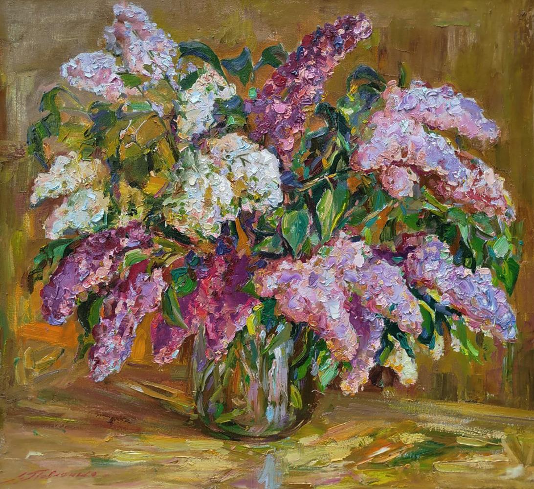 Oil painting of lilac bouquet in vase by Leonid Pavlenko