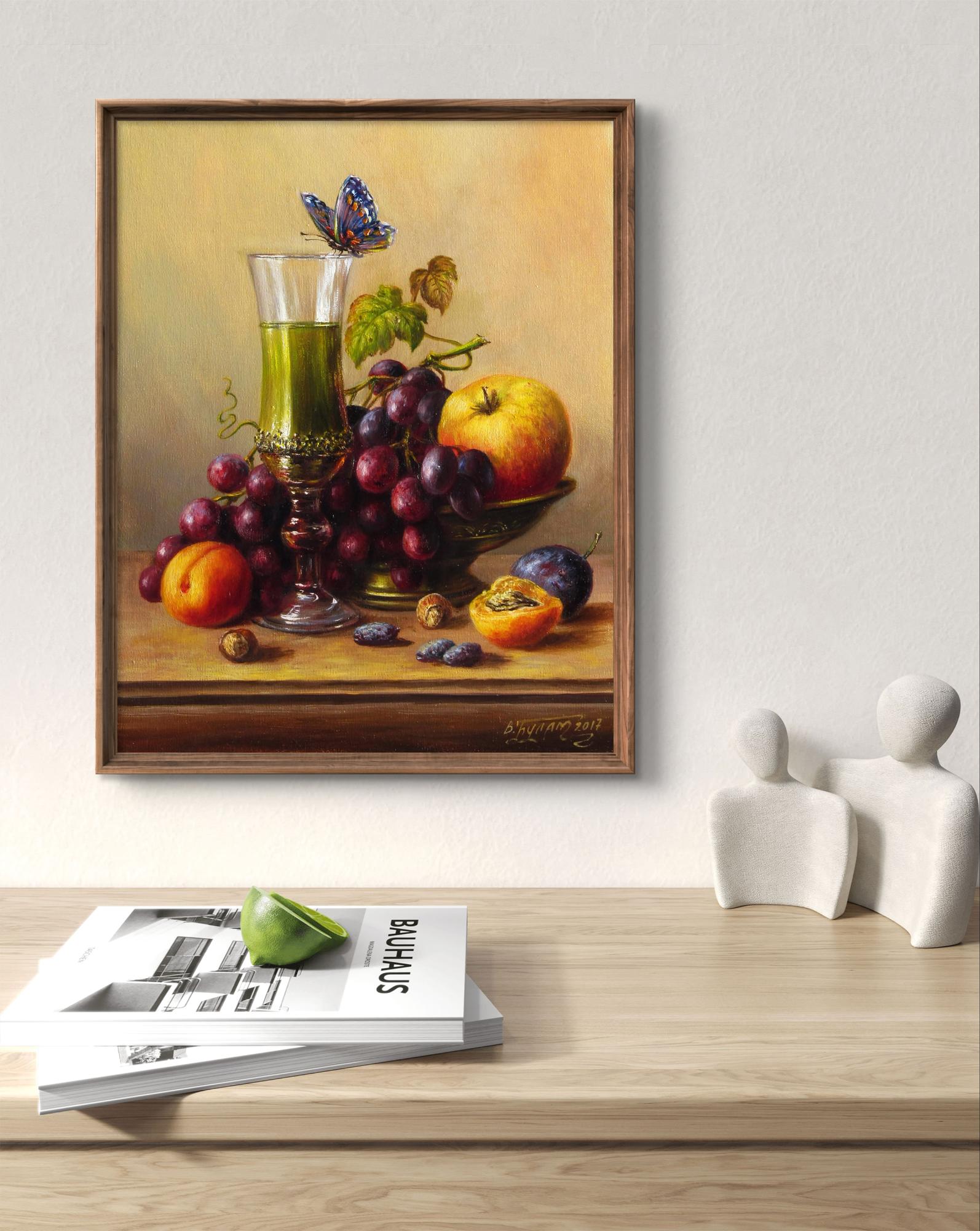 Oil painting The fleetingness of beauty by Valeriy Bulat with grapes, apple, plums