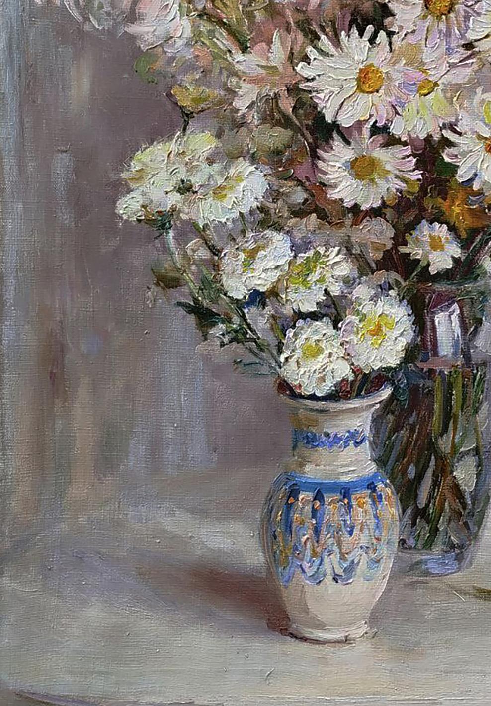 Oil painting of Leonid Pavlenko bouquet of white daisies in blue vase