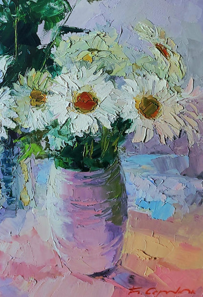 Vibrant impressionist oil painting of daisies and roses by Boris Serdyuk