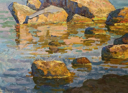 Impasto oil painting by Grigoriy Ruban: sunlit rocks near seashore