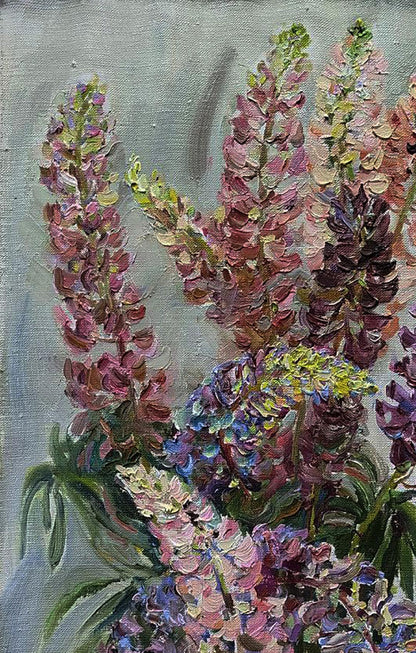 Oil painting of vibrant pink purple blue lupines by Leonid Pavlenko on gray background