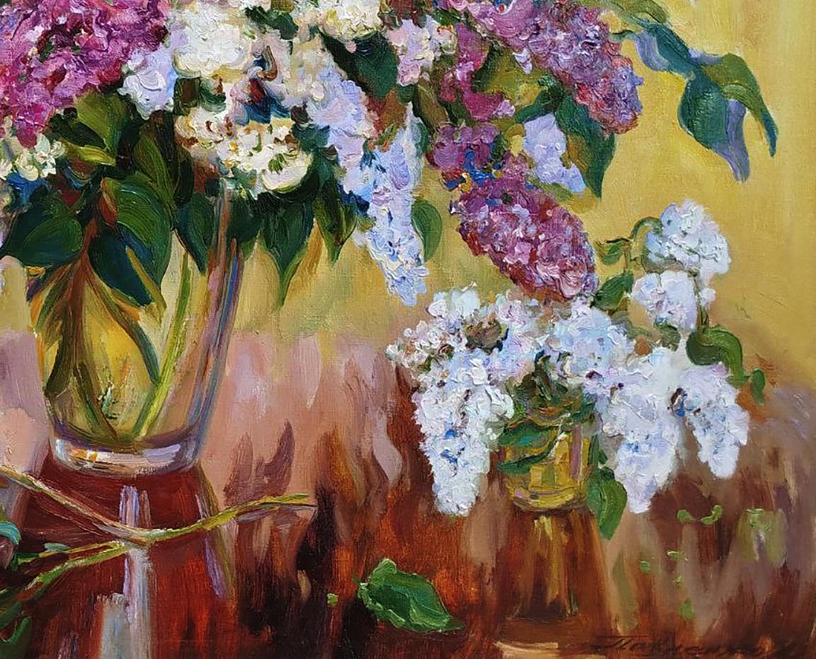 Oil painting of lilac bouquet in vase by Leonid Pavlenko on gold background