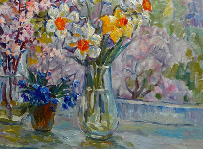 Oil painting of Morning light and petals by Ivan Kovalenko: white yellow daffodils