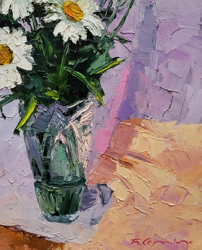 Oil painting of Boris Serdyuk bouquet of white daisies in green textured glass vase