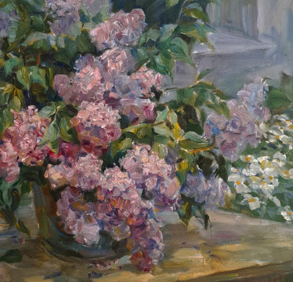 Oil painting Spring Aroma by Ivan Kovalenko: pink lilacs in green vase with daisies