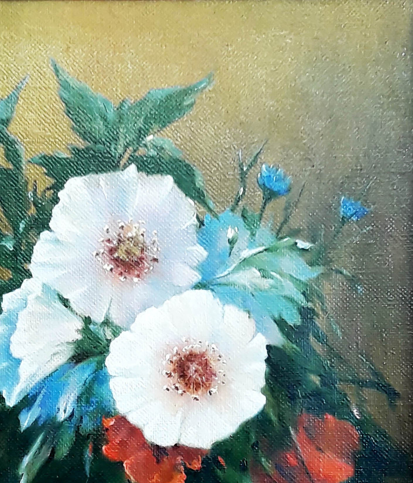 Oil painting by Vasily Korkishko: white flowers with pink centers on gold