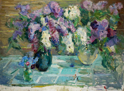 Oil painting Gift of lilac by Vera Dovgalevskaya: vibrant purple lilacs in vases