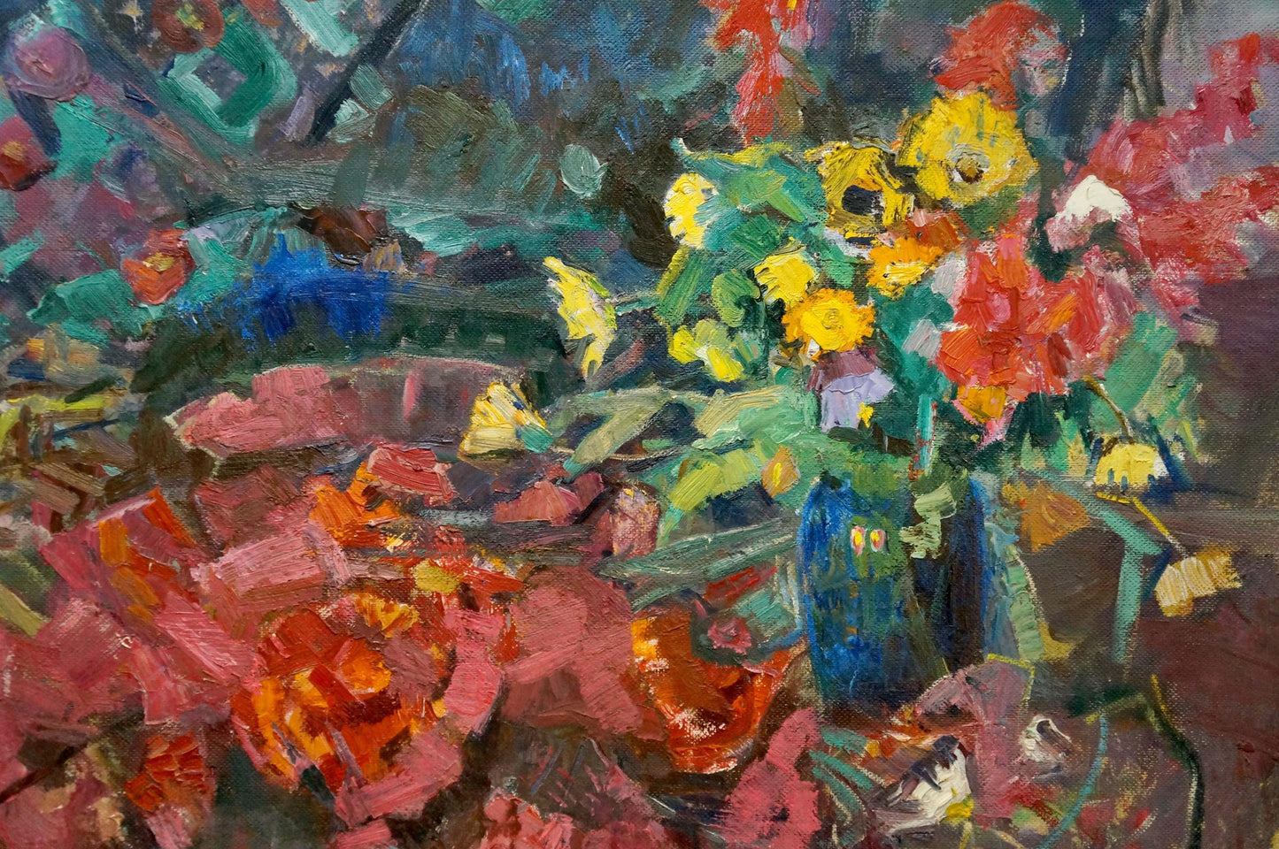 Oil painting by Shvab Vladimir: vibrant sunflowers and roses in blue vase
