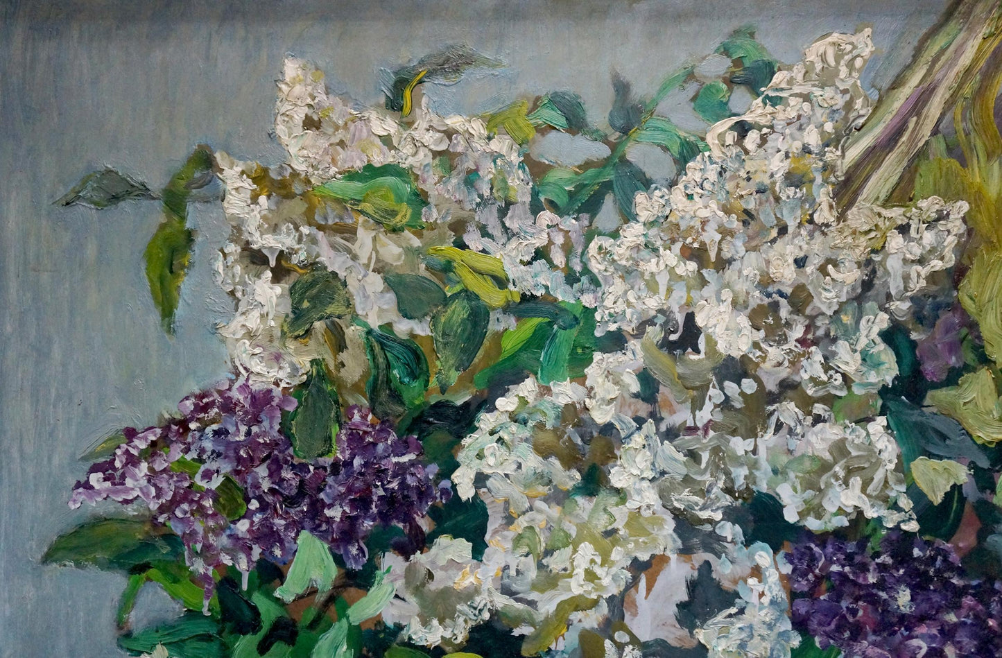 Impressionistic oil painting of white purple lilacs by Sokolovskaya Oksana Dmitrievna