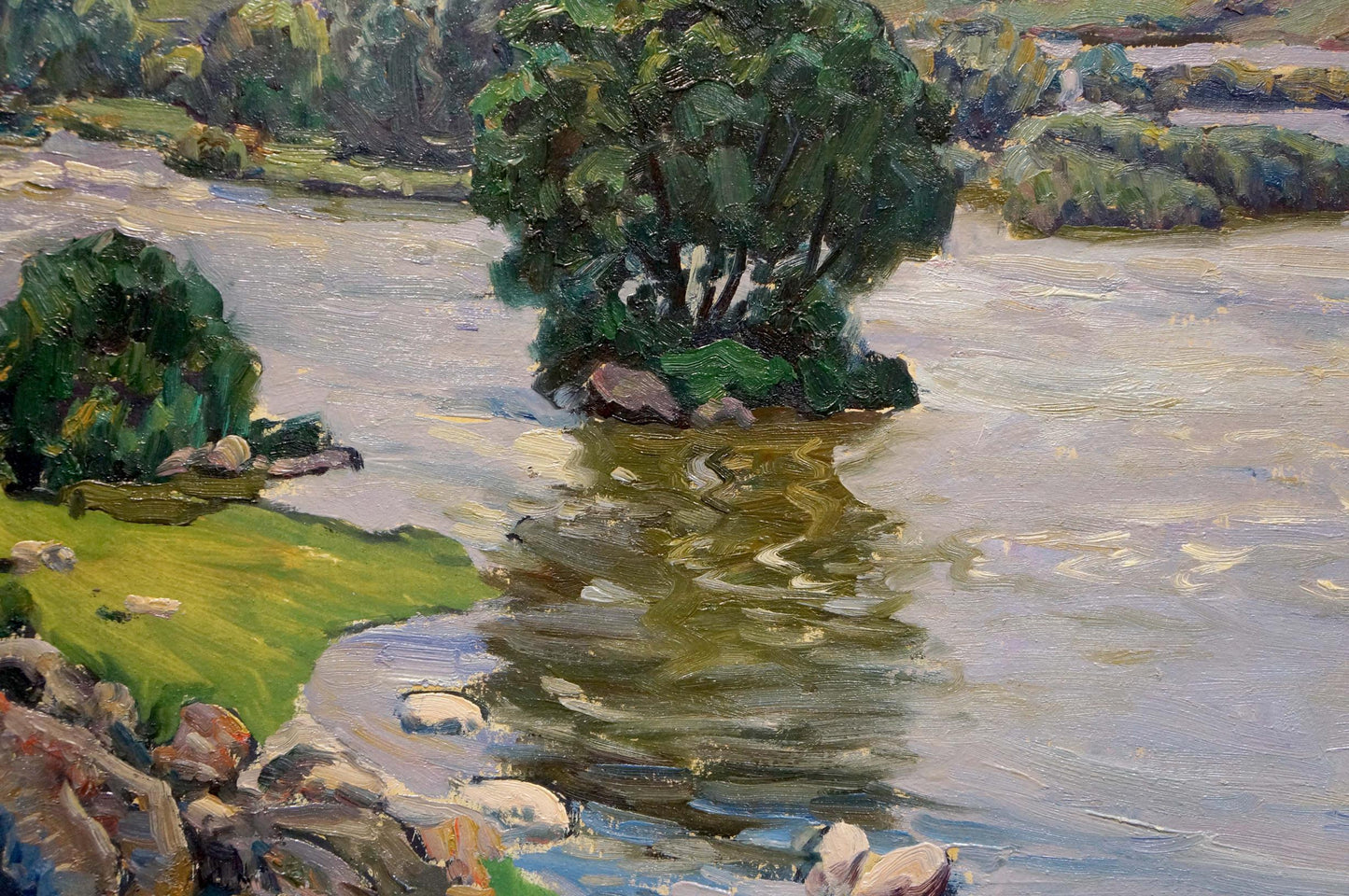 Oil painting by Anatoly Fomin: lush tree in flowing river reflection