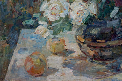 Oil painting Roses by Naumova Tamara Sergeevna with white roses