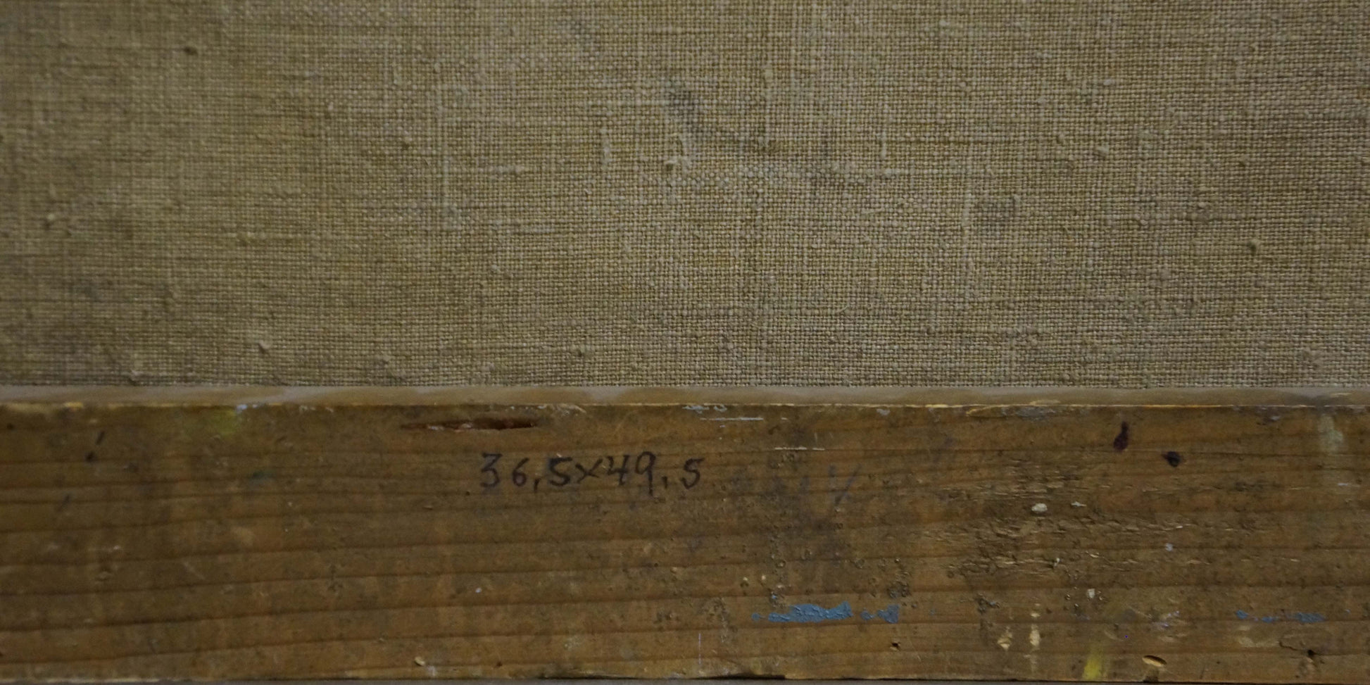 Back of Oil painting Port canvas with textured fabric and wooden stretcher bar
