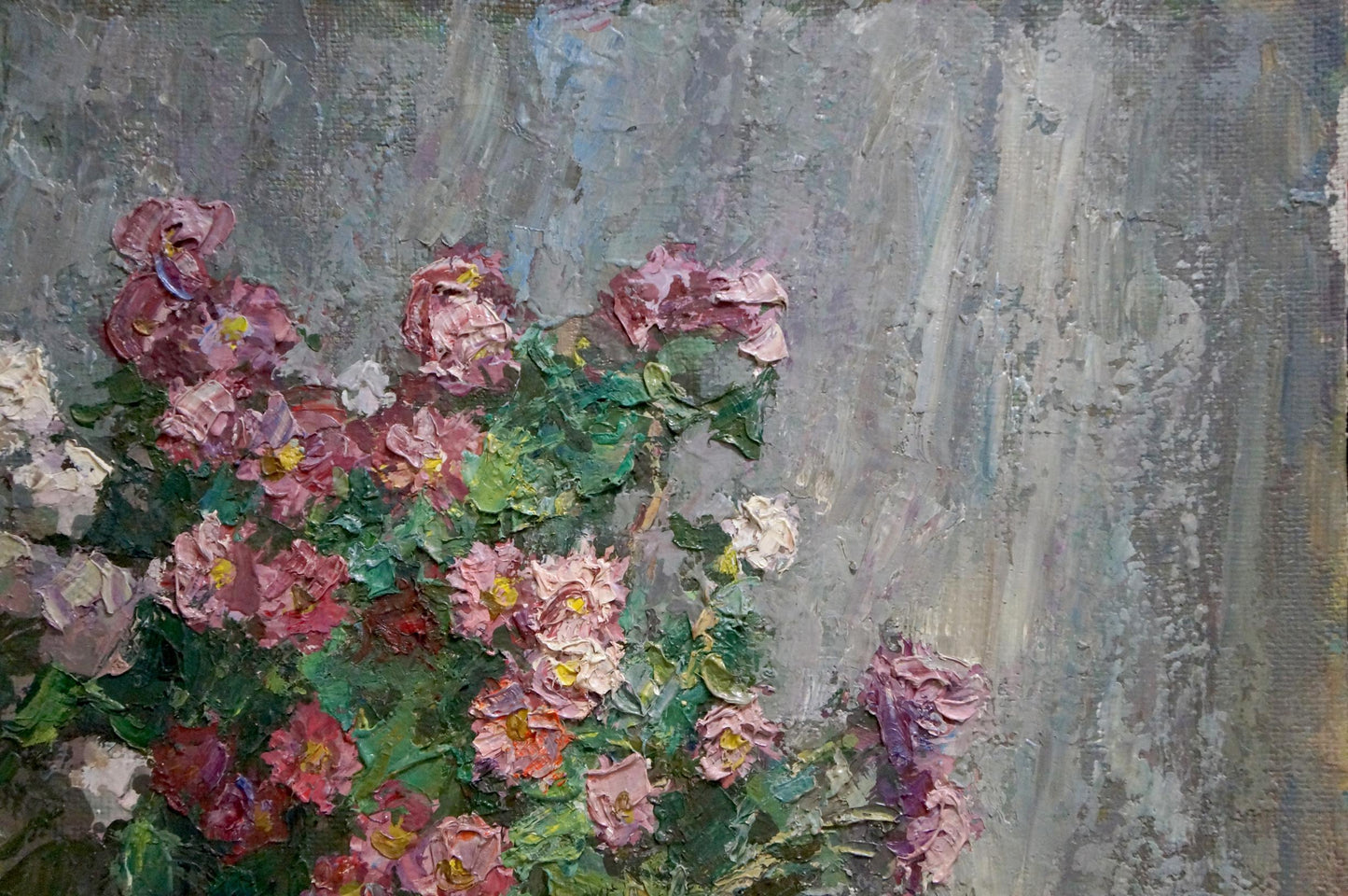 Oil painting of pink and white daisy bouquet with green leaves on gray background