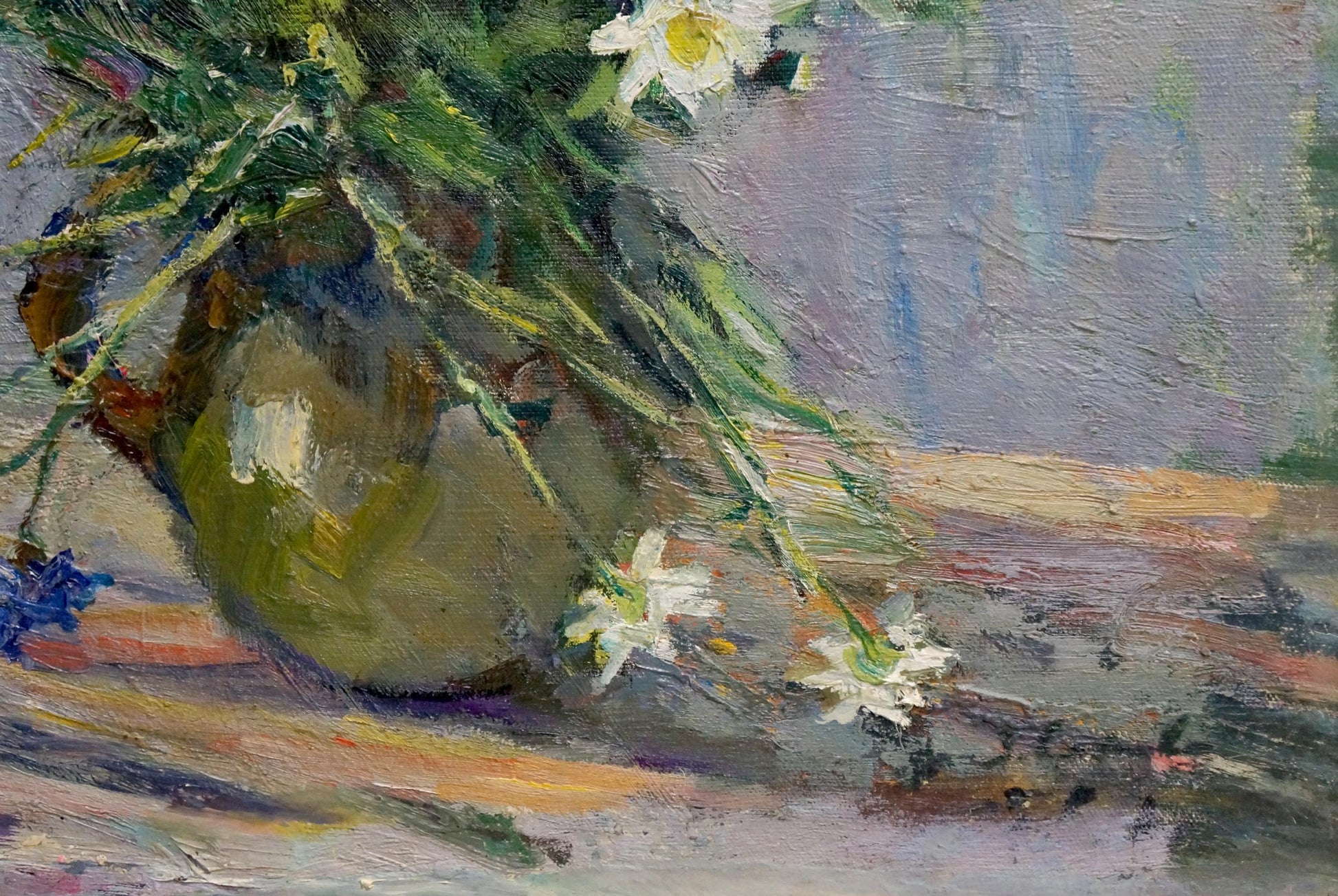 Oil painting Flowers Zinaida Sokolova: greenish-yellow vase with white daisies