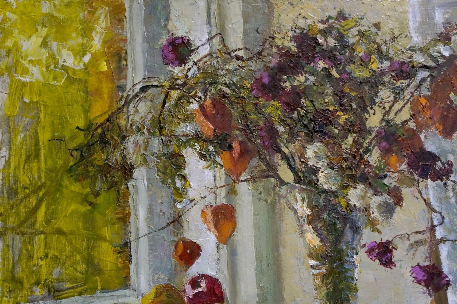 Oil painting Fall Mokhor by Yuri Pavlovich: purple orange flowers on column