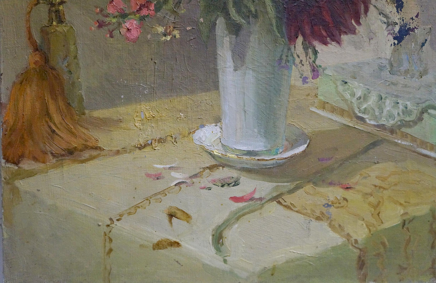 Oil painting by Besedin Sergey Fotievich: translucent blue glass vase with pink purple flowers on white saucer