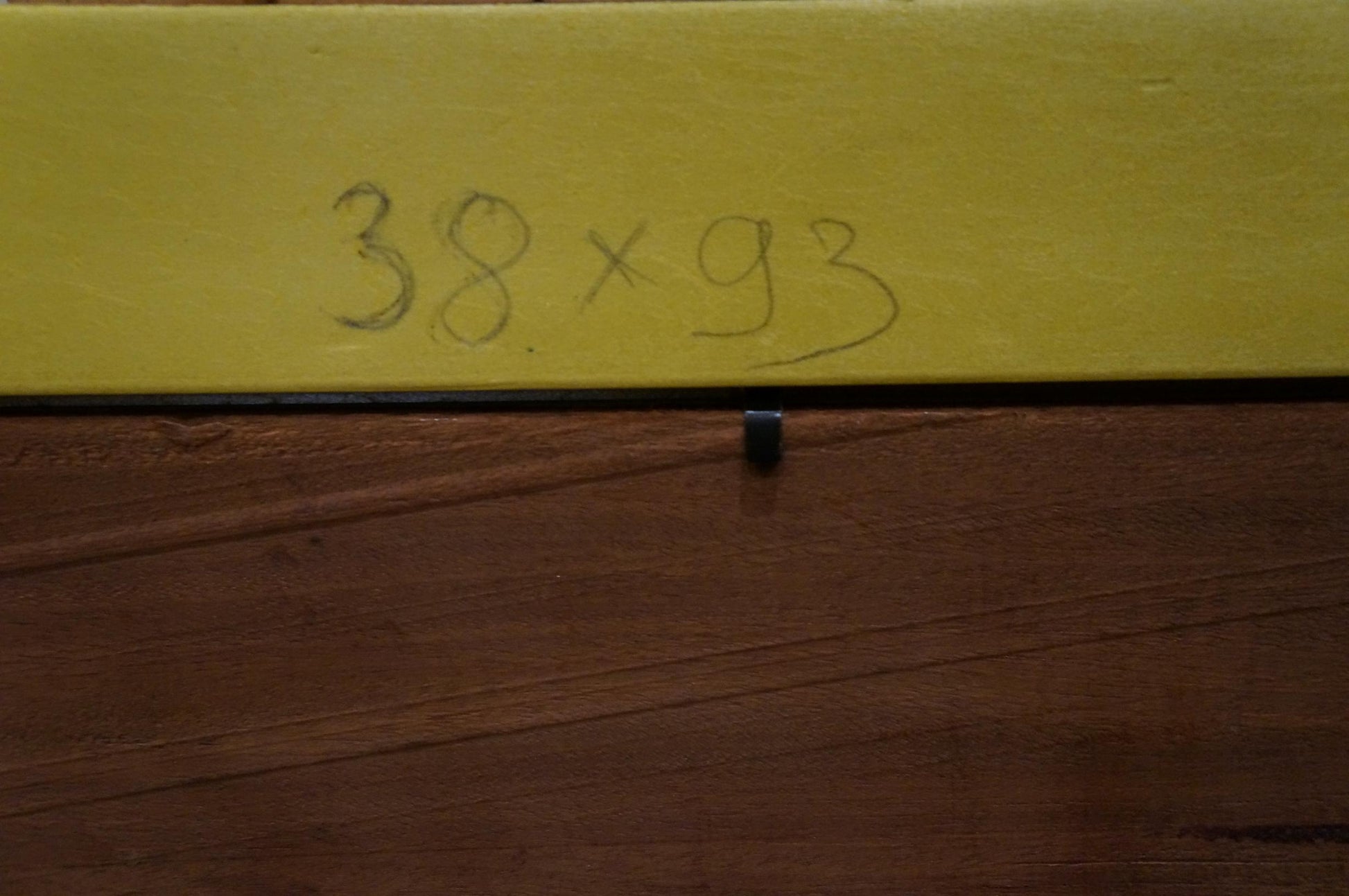 Back of Abstract painting People at the bar: yellow board with 38 x 93 dimensions