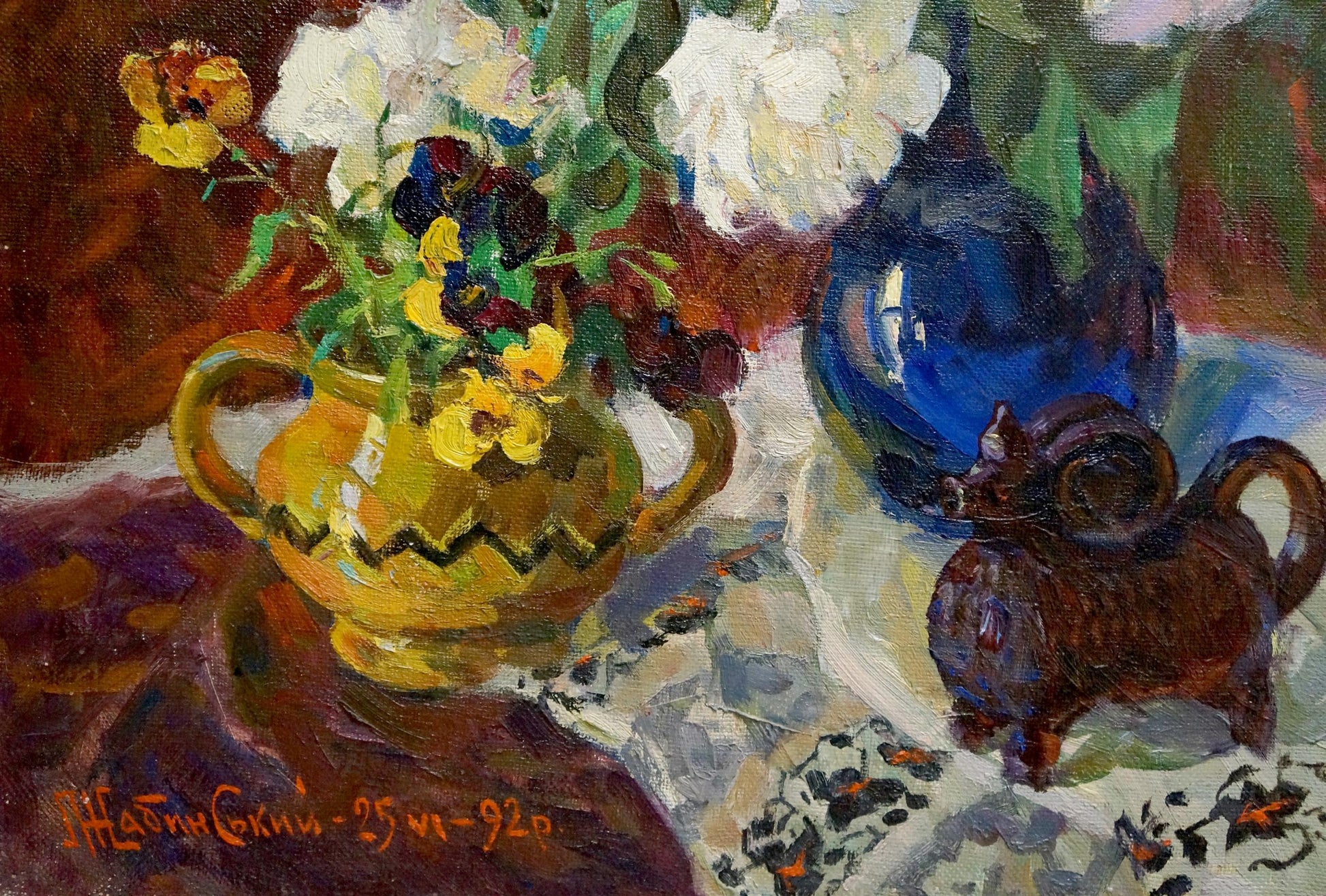 Vibrant yellow zigzag vase with white yellow flowers, Leonid Zhabinsky oil painting gift