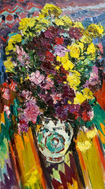Oil painting Dreams of Flowers by Petr Kolomoitsev in white vase
