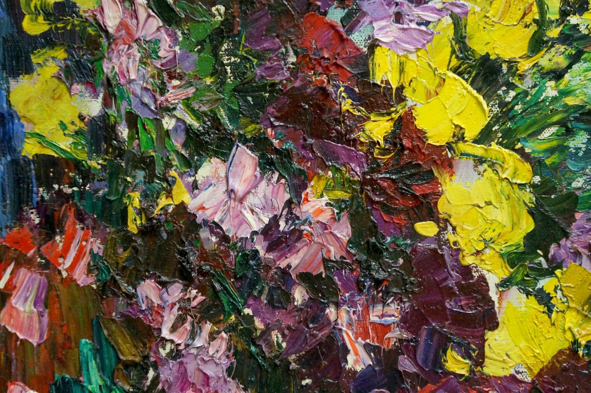Vibrant oil painting Dreams of Flowers by Petr Kolomoitsev