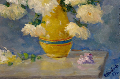 Oil painting of daisies by Vasily Ignatievich Nepiypivo in yellow vase