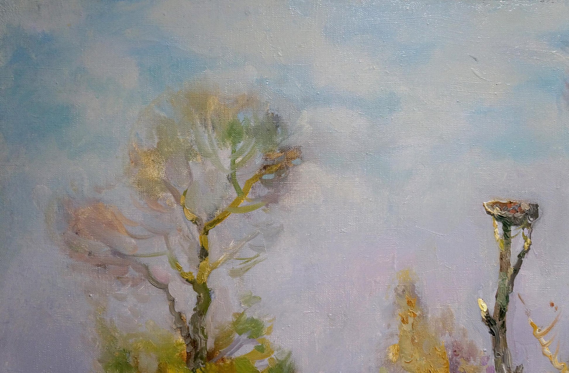 Oil painting by Alexander Mynka: winter forest tree with pale leaves, hazy sky