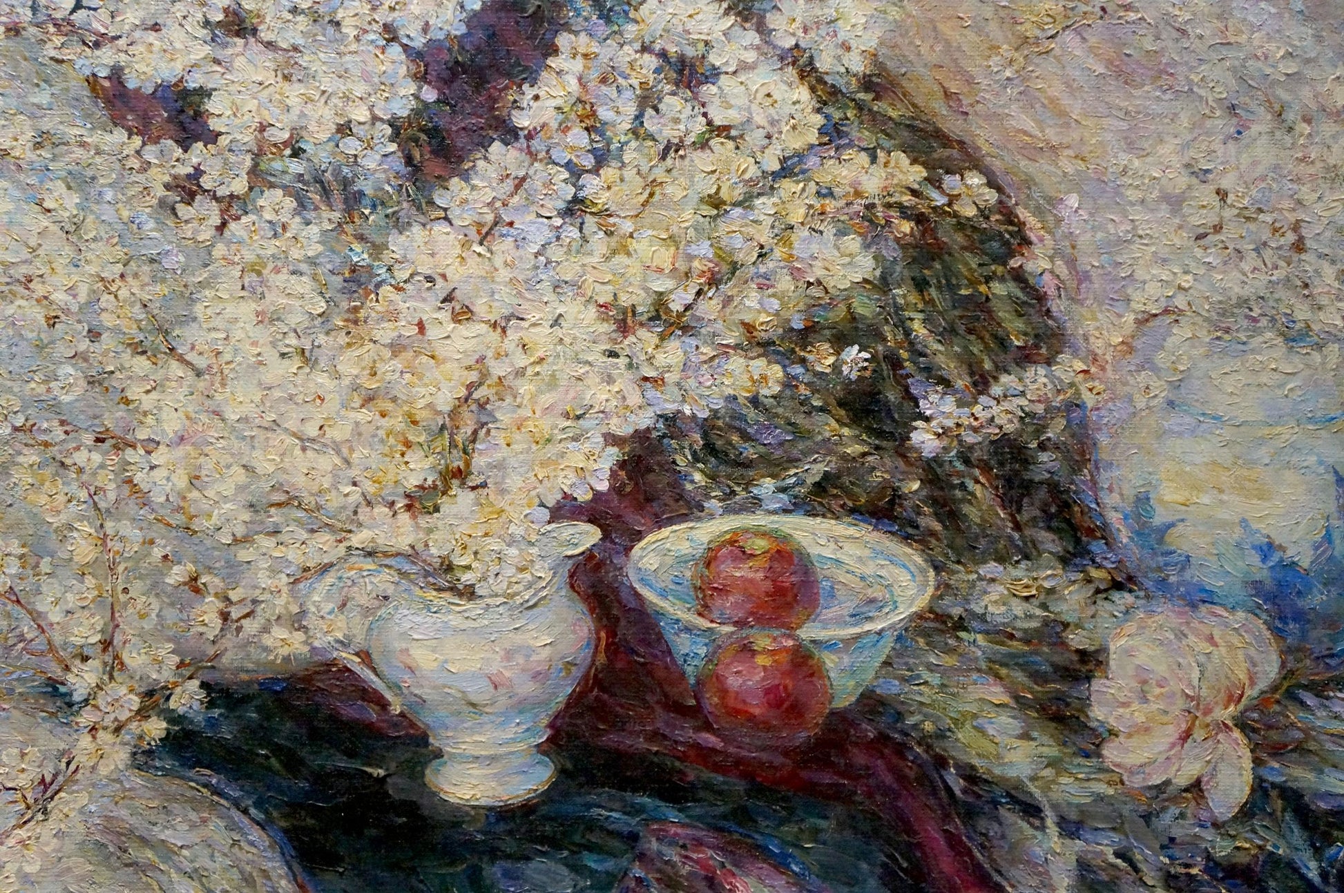 Oil painting Summer Joys by Titarenko Maria Anatolyevna with white ceramic pitcher of creamy blossoms