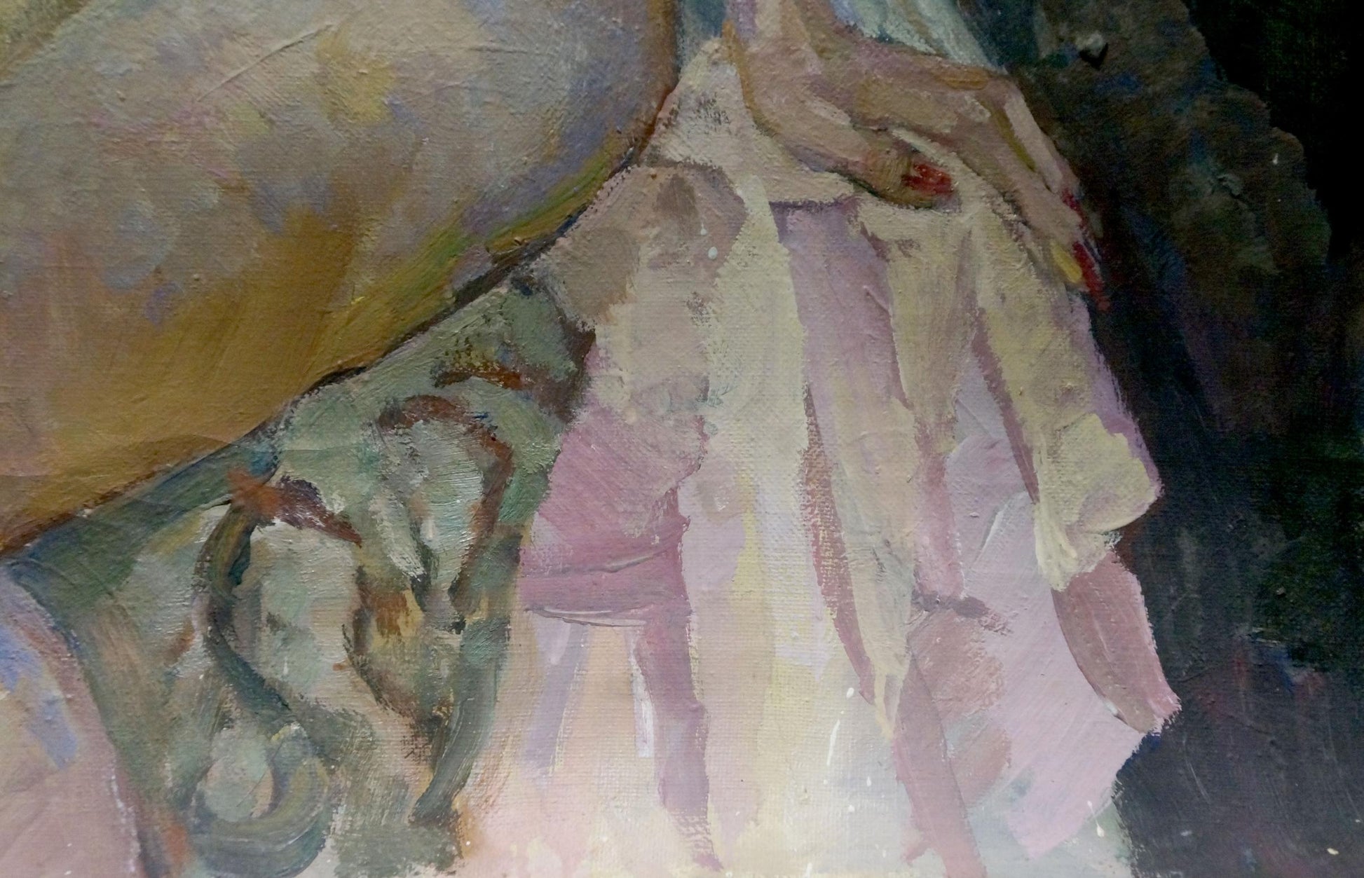 Oil painting Reflection of a female figure Maria Titarenko: hand with red nails on pink fabric