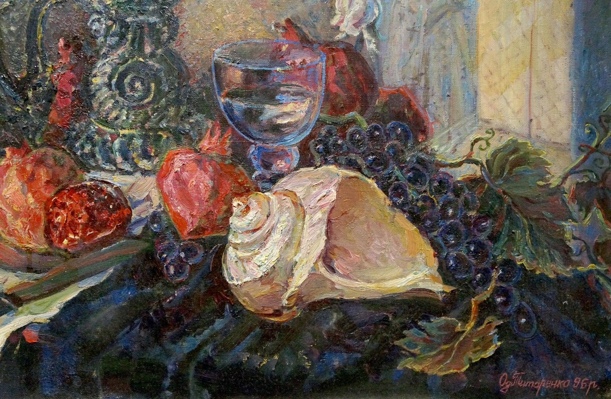 Oil painting by Tytarenko Odarka Anatoliivna: beige seashell with grapes, pomegranates