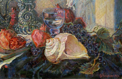 Oil painting by Tytarenko Odarka Anatoliivna: beige seashell with grapes, pomegranates