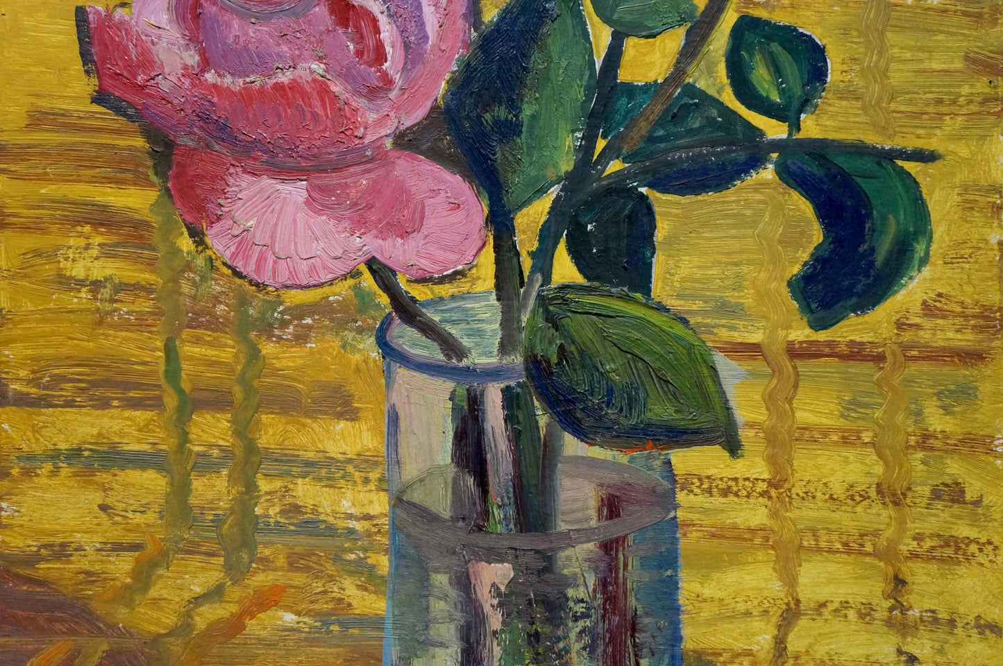 Oil painting Roses Les: vibrant pink rose in glass vase on golden background