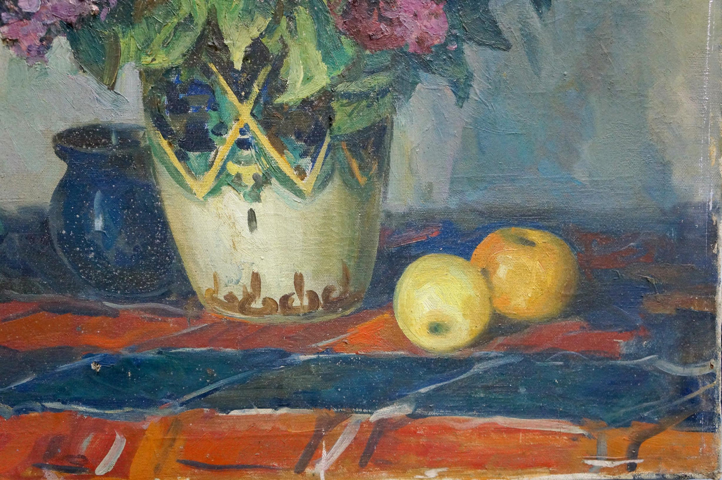 Oil painting of bouquet in cream vase with green-yellow geometric pattern