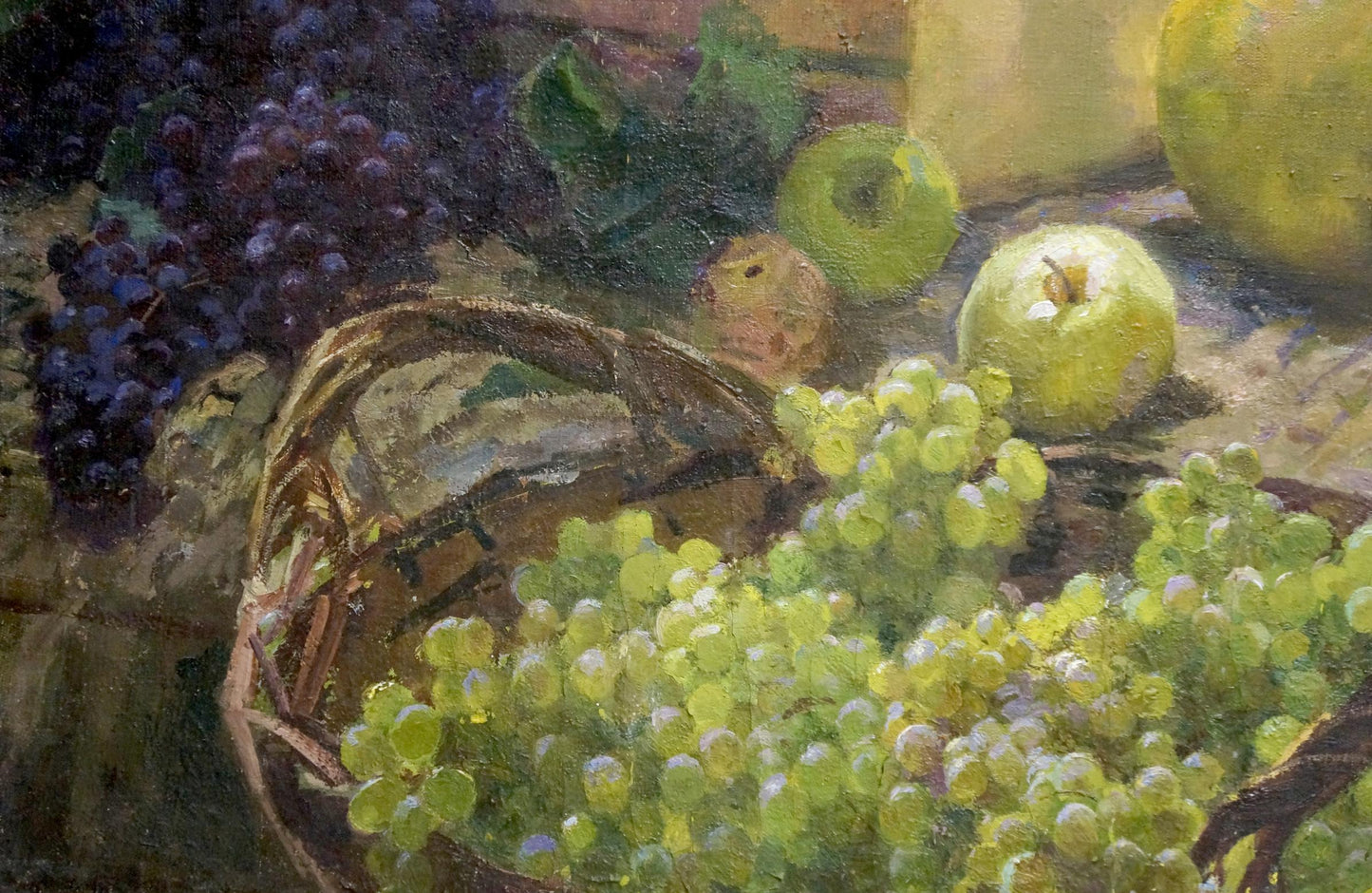 Oil painting by Tolokonnikova Margarita Nikolaevna: grapes and apples in basket