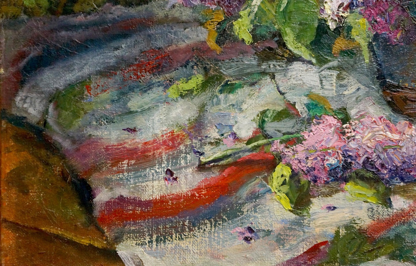 Oil painting Lilac by Anatoly Varvarov: pink purple blossoms on textured green strokes