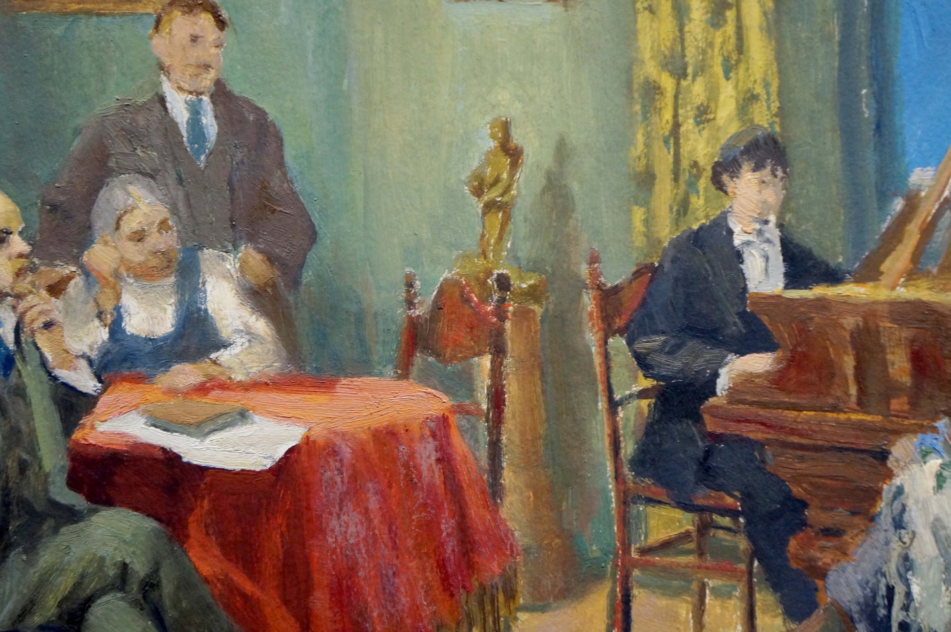 Golden Oscar statuette on pedestal in Oil painting Speech to Lenin scene