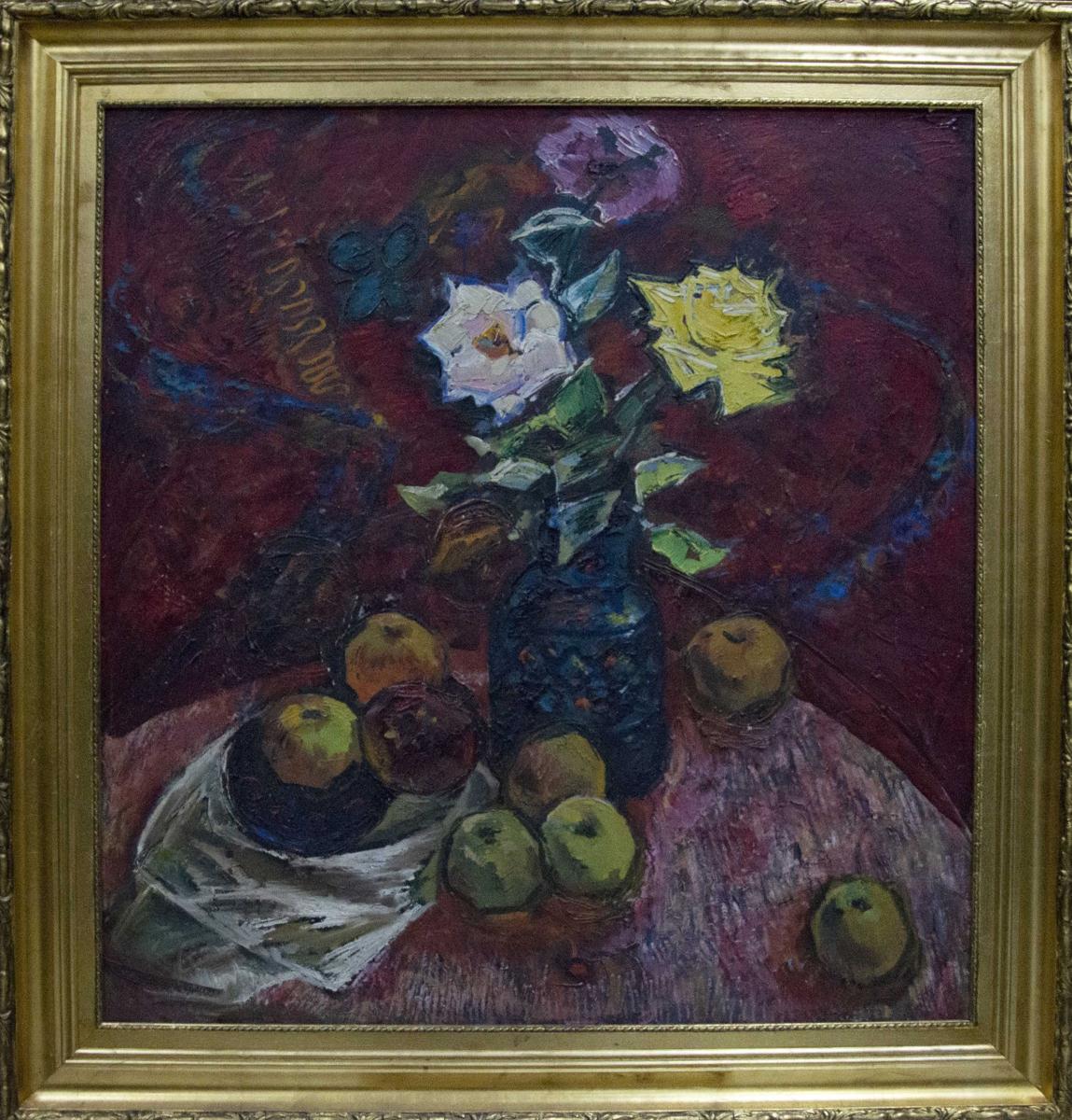 Oil painting by Sakhnenko Victor Ivanovich: dark blue textured vase with white yellow roses on red background