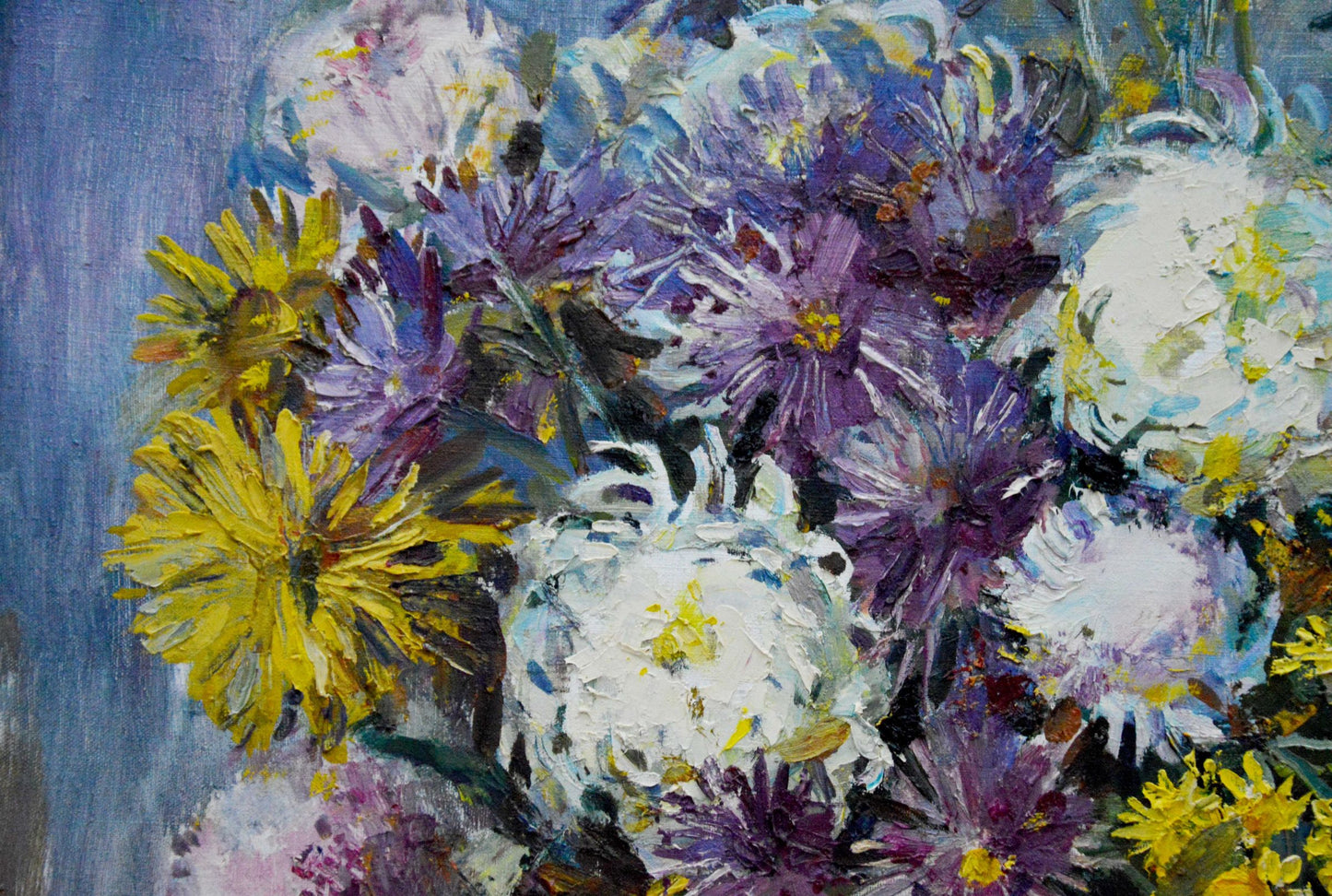Oil painting of vibrant chrysanthemums by Polyakova Lyudmila Valentinovna