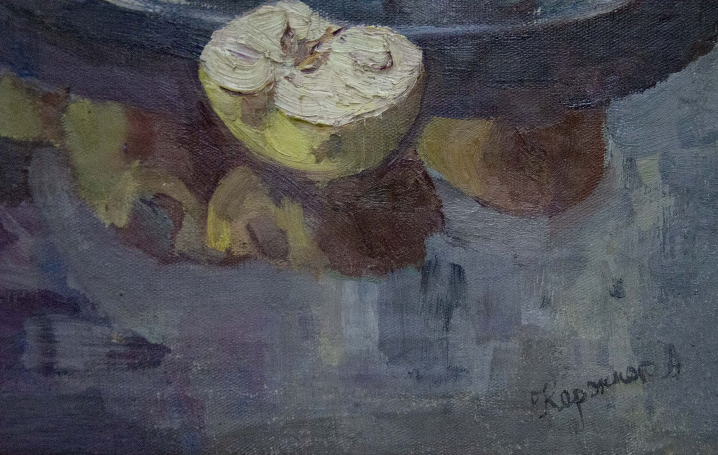 Oil painting of textured off-white apple by Kerzhner Alexander Haskelevich