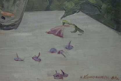 Oil painting Lilac by Nadezhda Kompaniyets-Kiyanchenko: wilted pink flower on pale surface