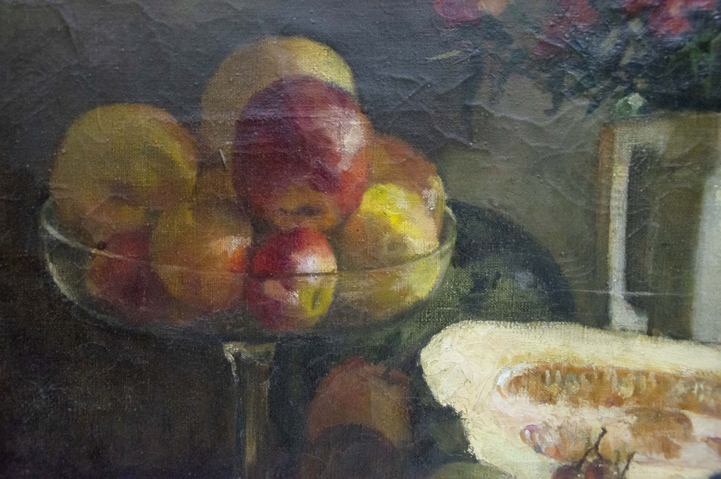 Oil painting by Sokolova Zinaida Ivanovna: bowl of red and yellow apples