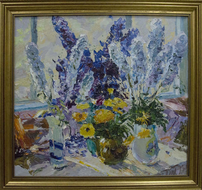 Vibrant impressionistic oil painting of purple delphiniums and yellow daisies in vases by Sergey Shapovalov