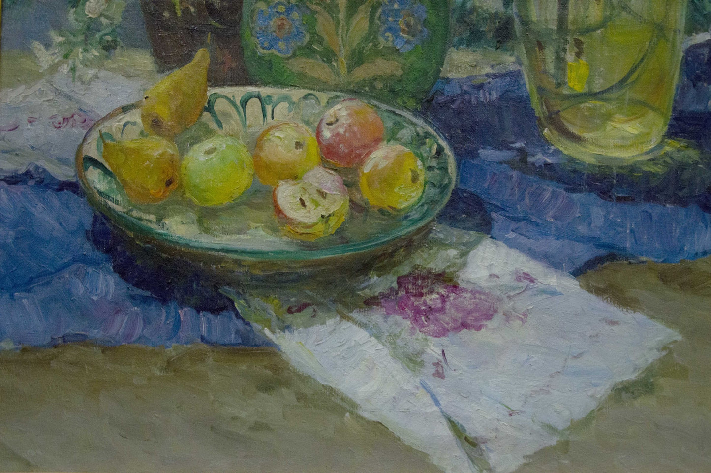 Oil painting by Khitrova Tamara Aleksandrovna of green bowl with apples
