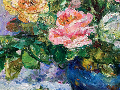Oil painting of vibrant pink yellow roses in blue vase by Tamara Aleksandrovna Khitrova