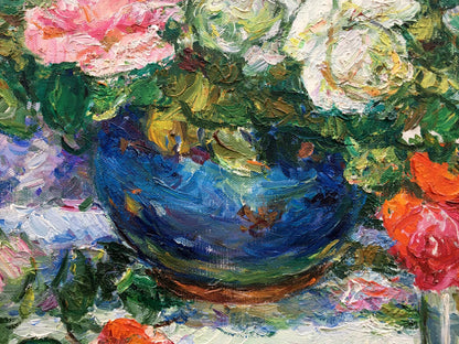 Oil painting of Tamara Aleksandrovna Khitrova still life with blue vase of pink white orange roses