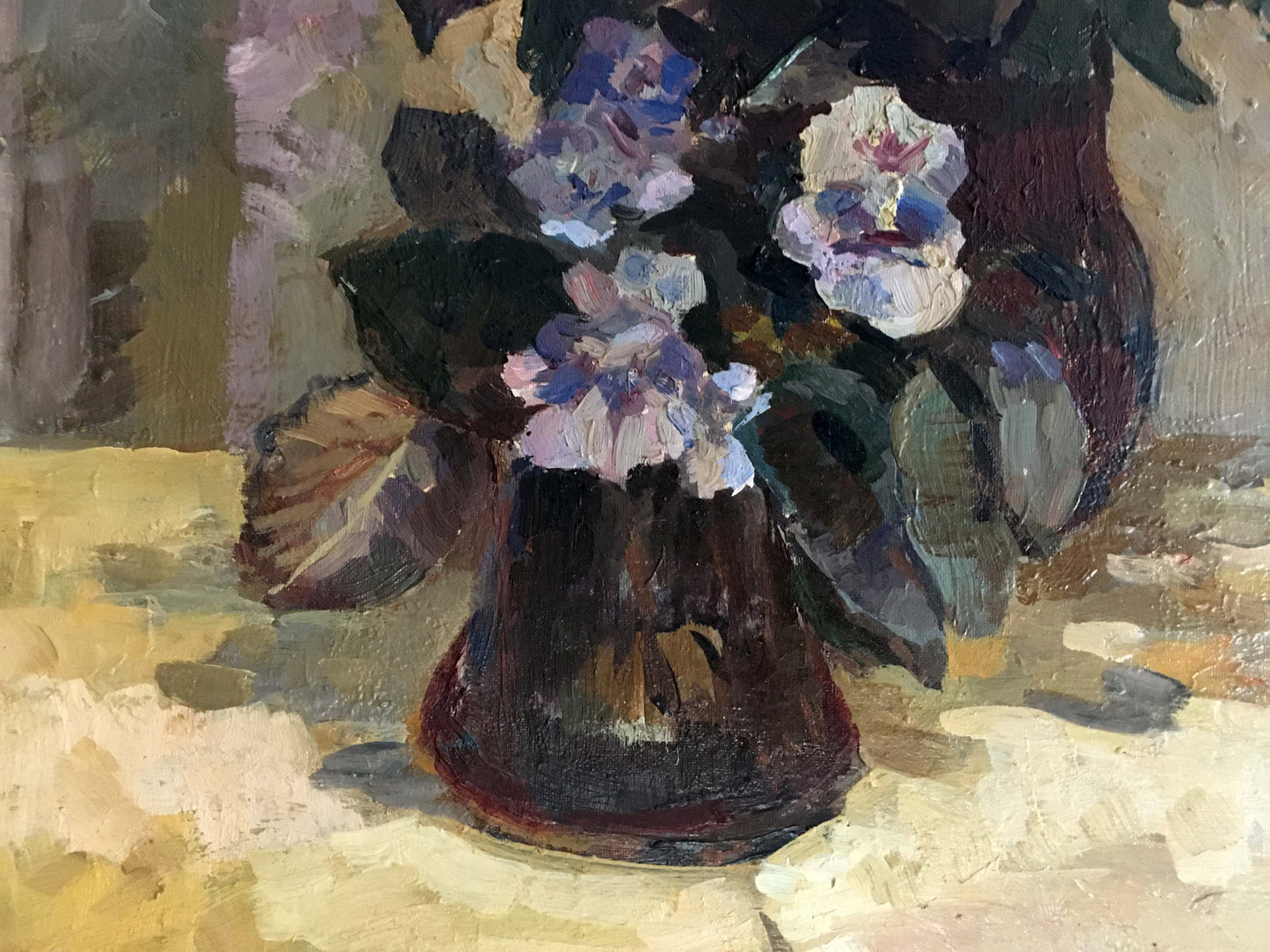 Oil painting of red roses by Natalya Alexandrovna Savitskaya with hydrangea vase