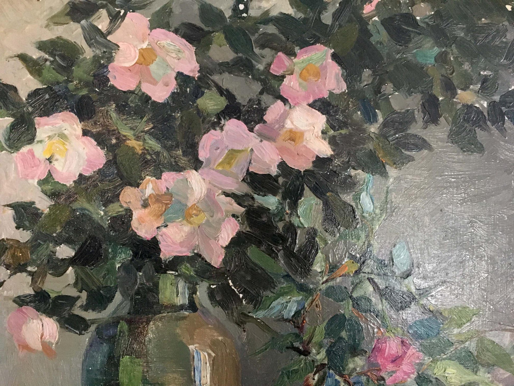 Oil painting Flowers Yakovlev B.N.: pink roses bouquet in olive-green vase