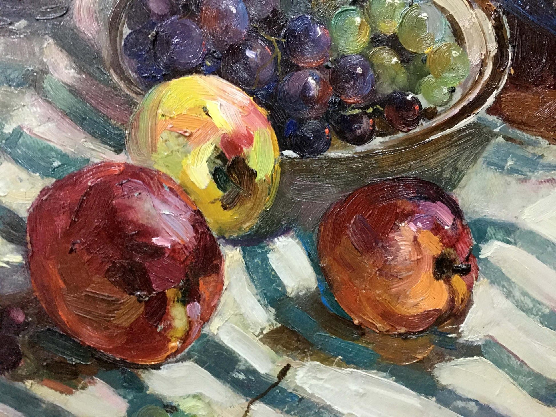 Oil painting by Maltsev Nikolay Alexandrovich with apples and grapes